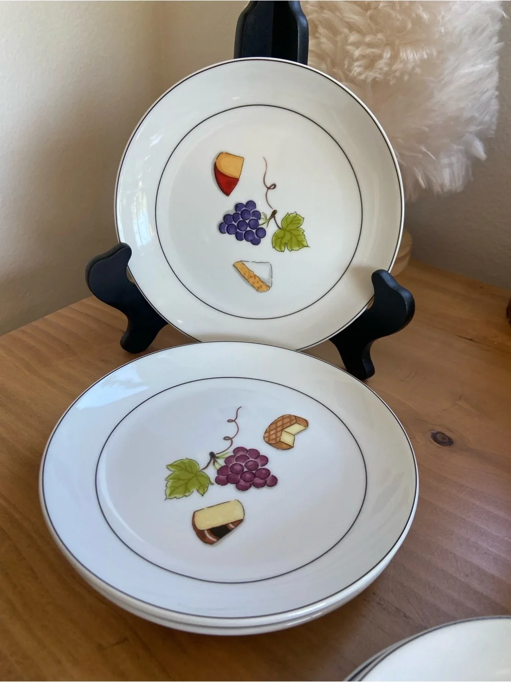 Crate Barrel Nancy Green Fruit Fromage Appetizer Plates 6.5” Set 5